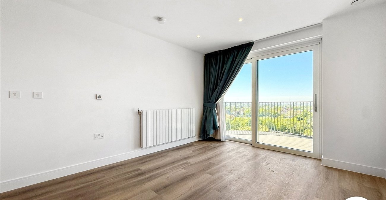 2 bedroom property to rent in London | Robinson Jackson
