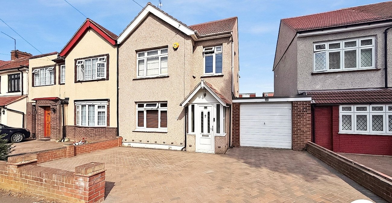 3 bedroom house to rent in Welling | 