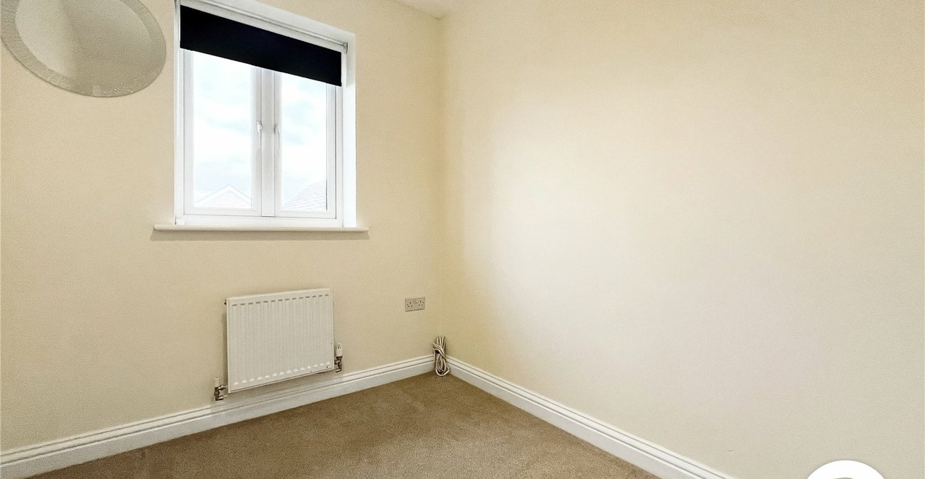 3 bedroom house to rent in Rainham | Robinson Michael & Jackson