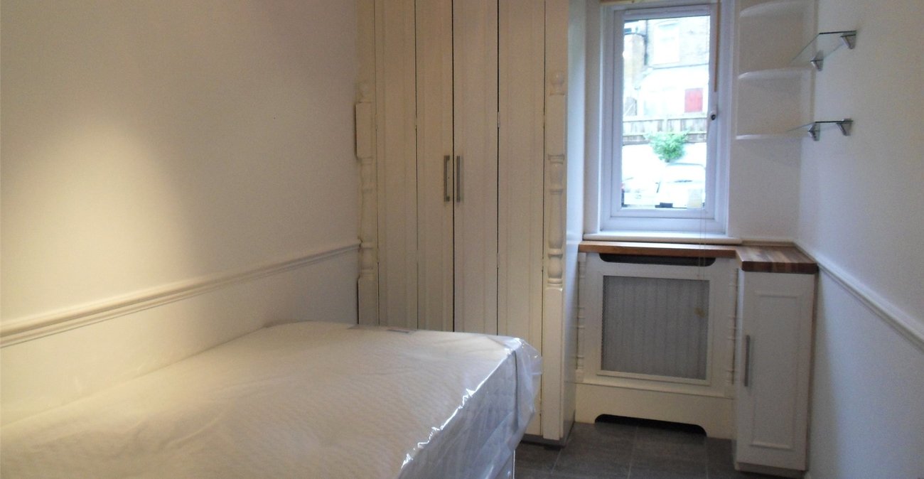 2 bedroom property to rent in Deptford | Robinson Jackson