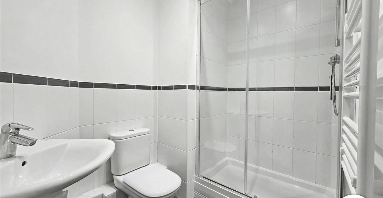 2 bedroom property to rent in Dartford | Robinson Jackson