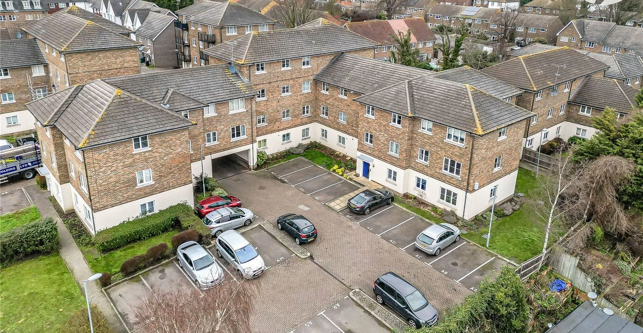 2 bedroom property to rent in Dartford | Robinson Jackson