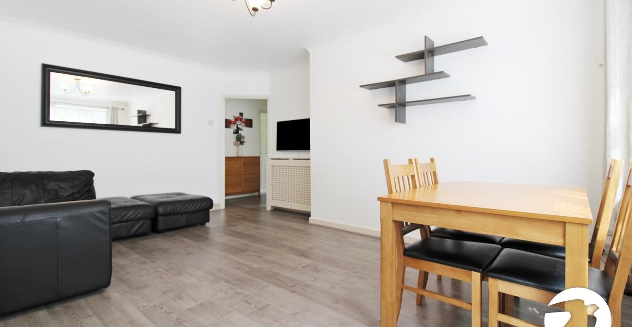 2 bedroom property to rent in London | Robinson Jackson