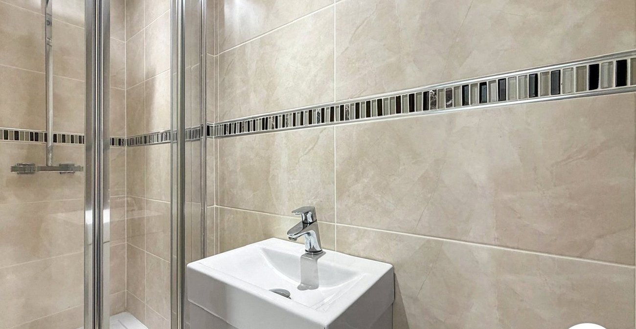 3 bedroom house to rent in London | 