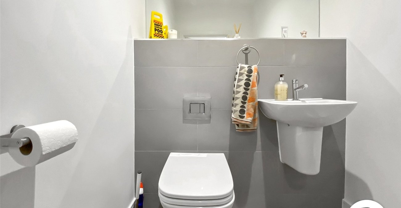 4 bedroom house to rent in Erith | Robinson Jackson
