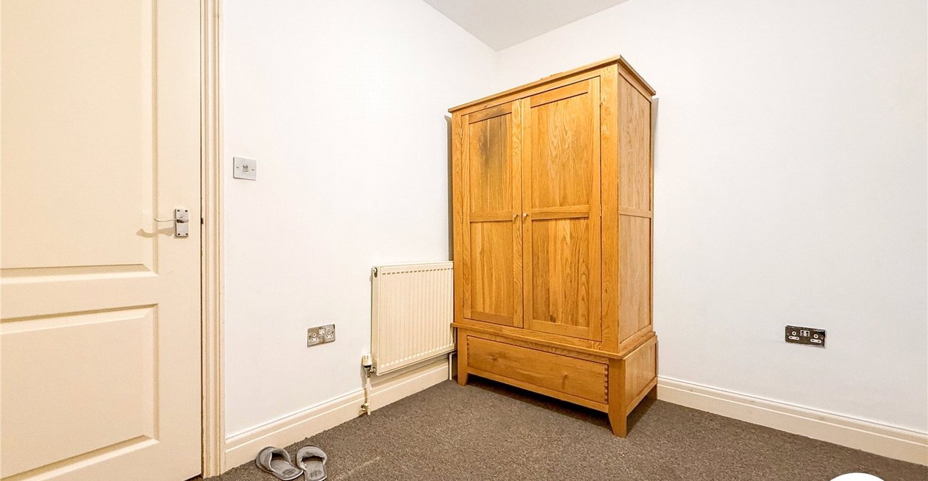 3 bedroom property to rent in Gillingham | Robinson Michael & Jackson