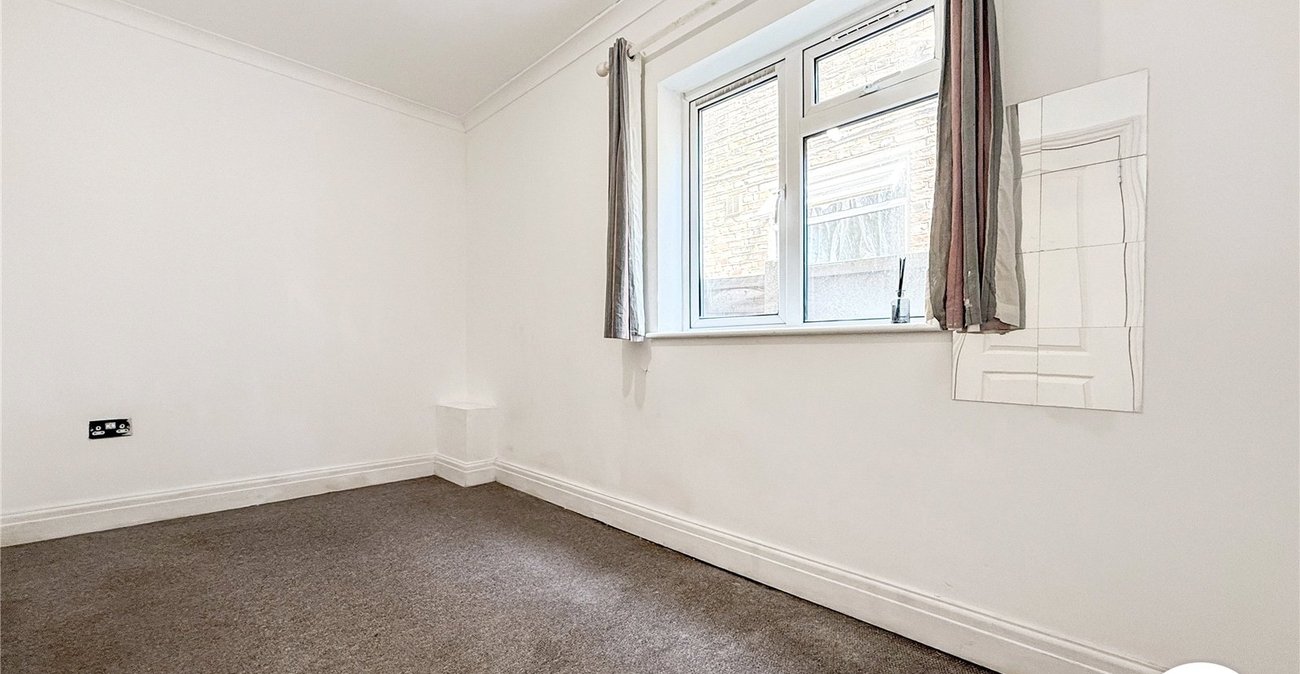 3 bedroom property to rent in Gillingham | Robinson Michael & Jackson