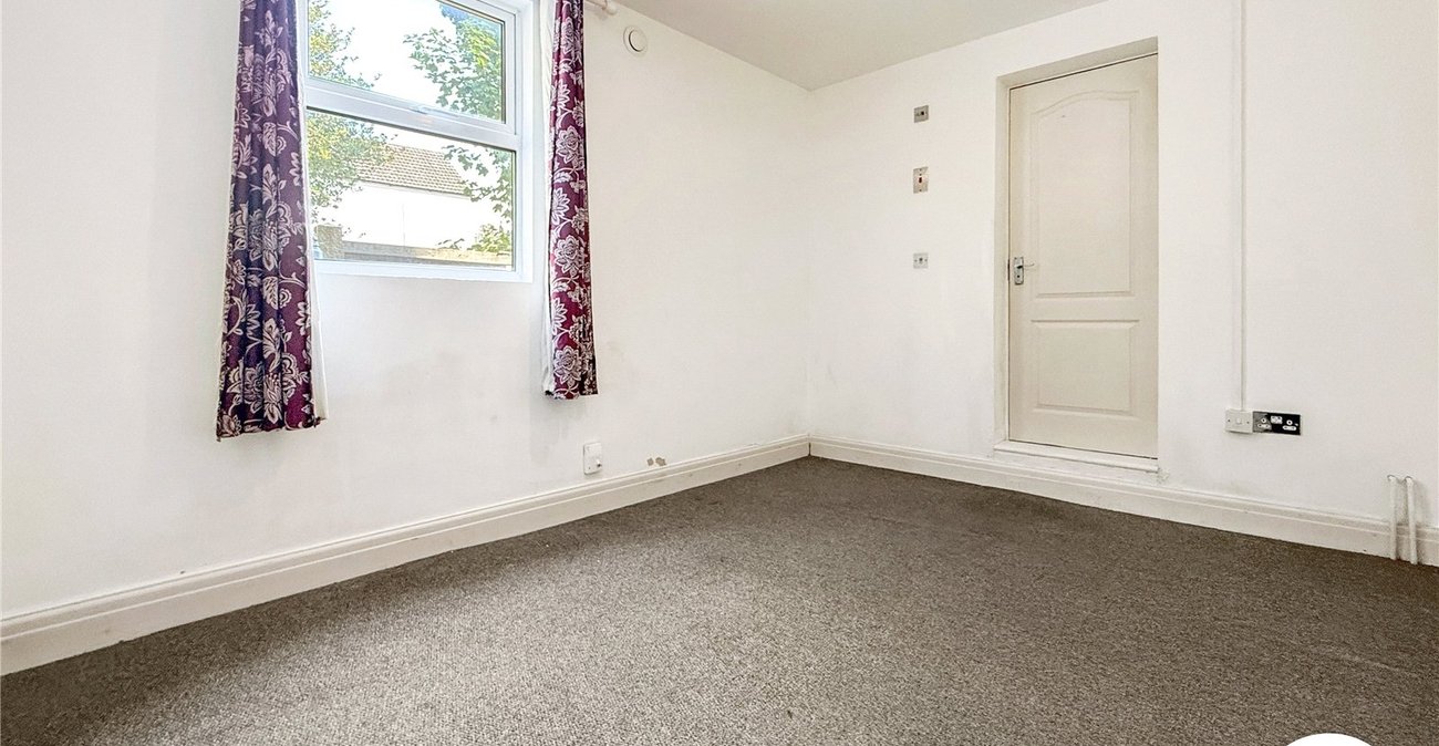 3 bedroom property to rent in Gillingham | Robinson Michael & Jackson