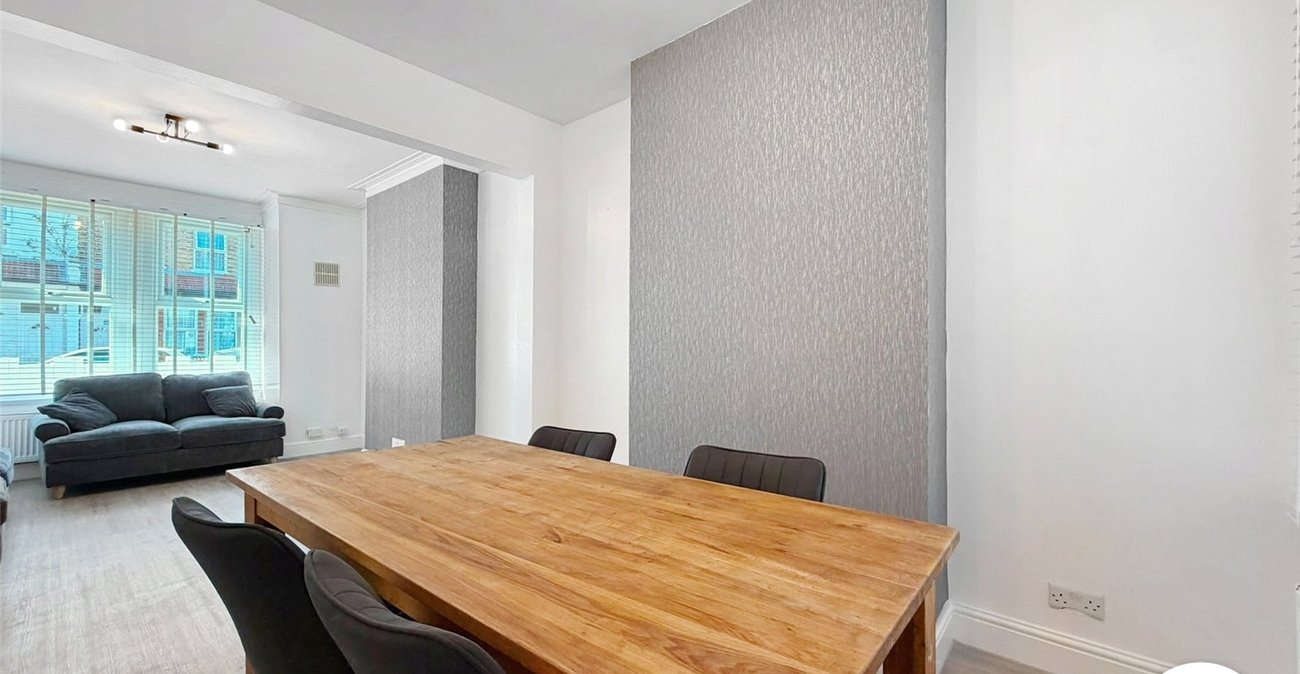 3 bedroom house to rent in London | 
