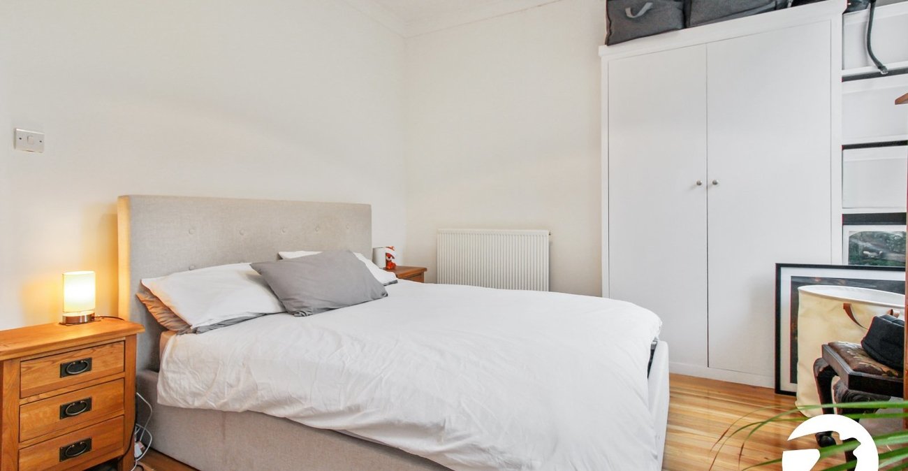 2 bedroom property to rent in Catford | Robinson Jackson