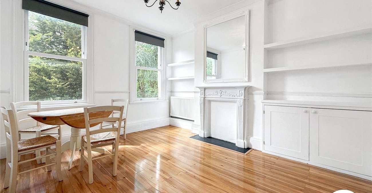 2 bedroom property to rent in Catford | Robinson Jackson