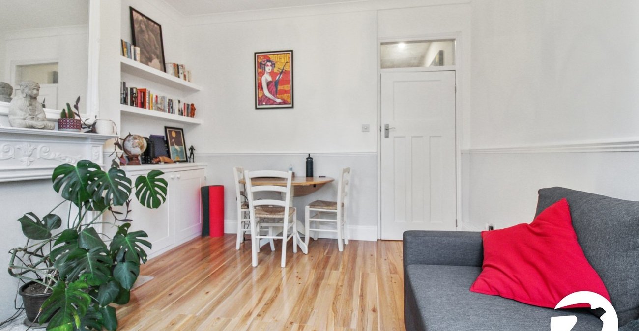 2 bedroom property to rent in Catford | Robinson Jackson