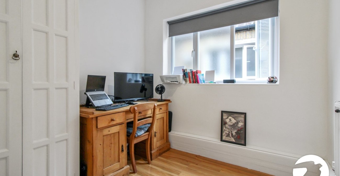 2 bedroom property to rent in Catford | Robinson Jackson
