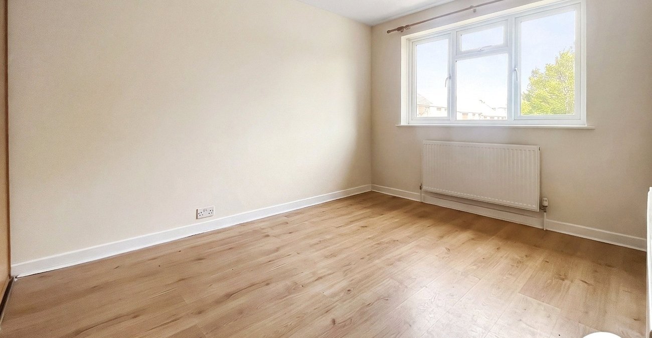 4 bedroom house to rent in Erith | Robinson Jackson