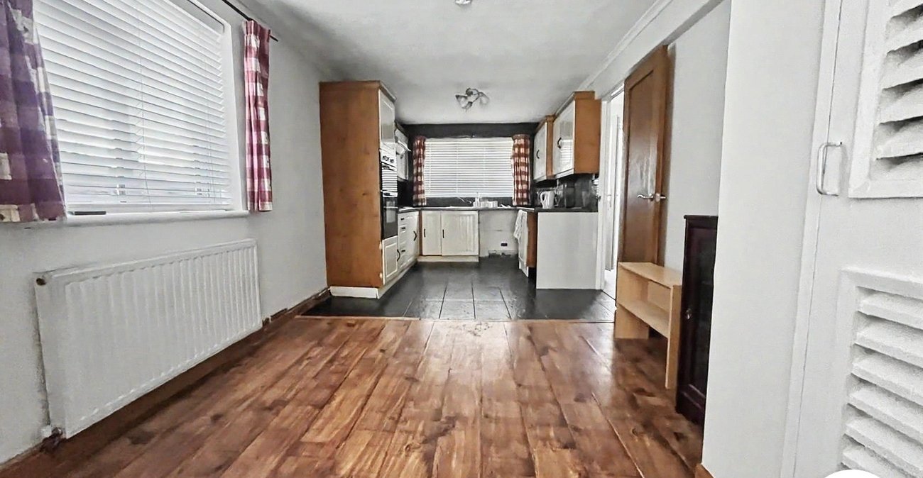 4 bedroom house to rent in Erith | Robinson Jackson