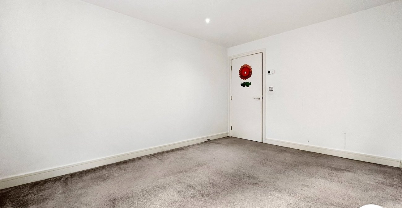 2 bedroom property to rent in Chatham | Robinson Michael & Jackson