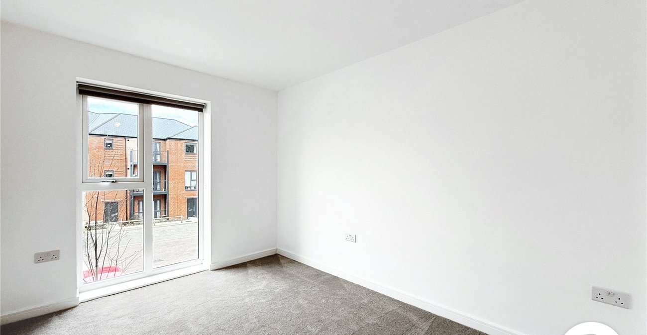 2 bedroom property to rent in Kings Hill | Robinson Michael & Jackson