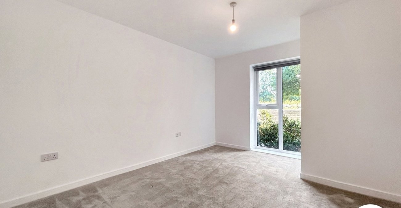 2 bedroom property to rent in Kings Hill | Robinson Michael & Jackson