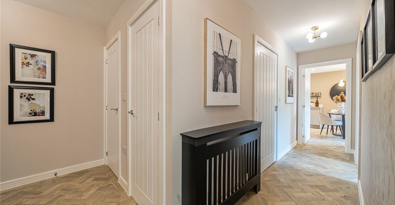 2 bedroom property to rent in Kings Hill | Robinson Michael & Jackson