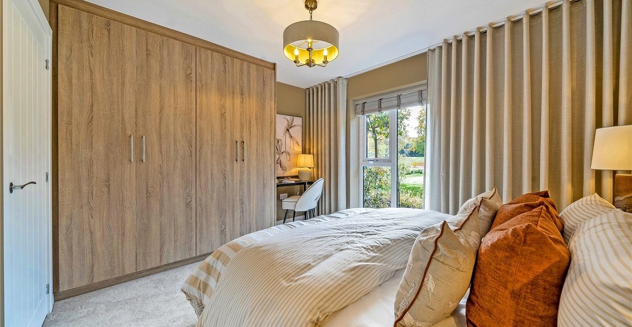 2 bedroom property to rent in Kings Hill | Robinson Michael & Jackson