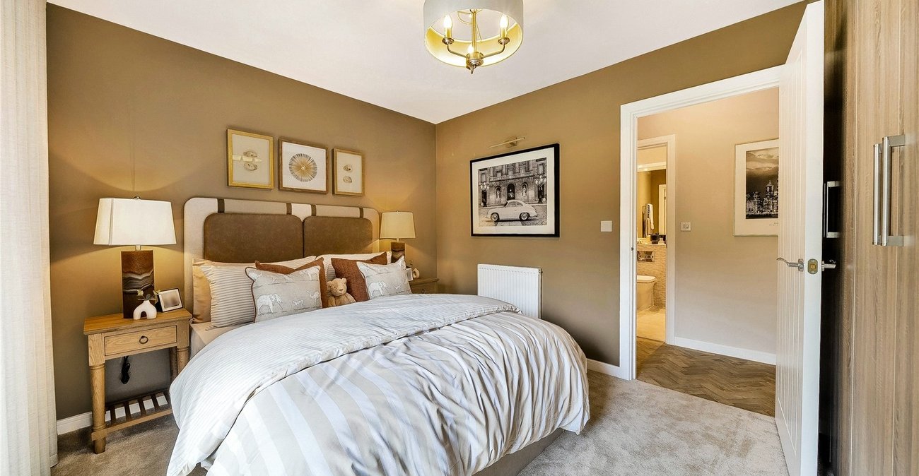 2 bedroom property to rent in Kings Hill | Robinson Michael & Jackson