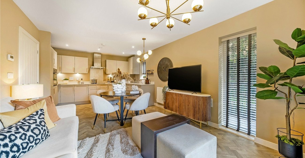 2 bedroom property to rent in Kings Hill | Robinson Michael & Jackson