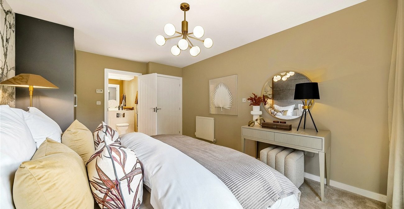 2 bedroom property to rent in Kings Hill | Robinson Michael & Jackson