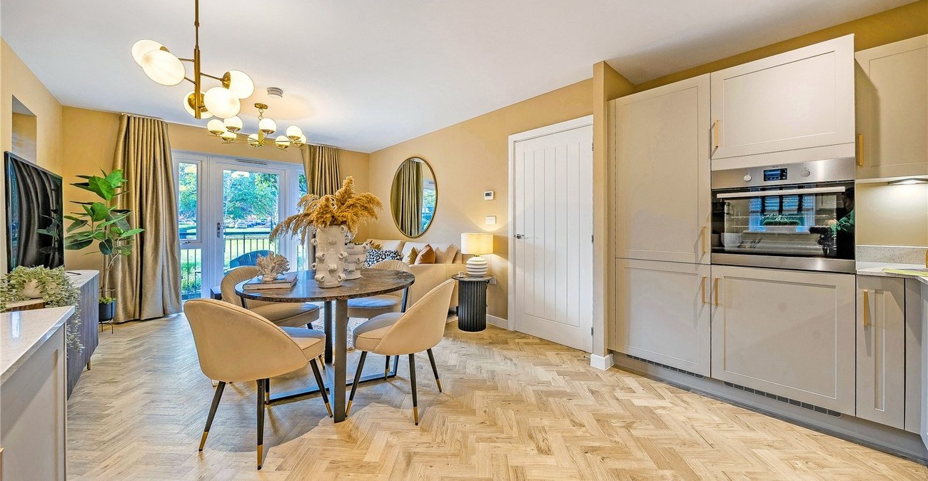 2 bedroom property to rent in Kings Hill | Robinson Michael & Jackson