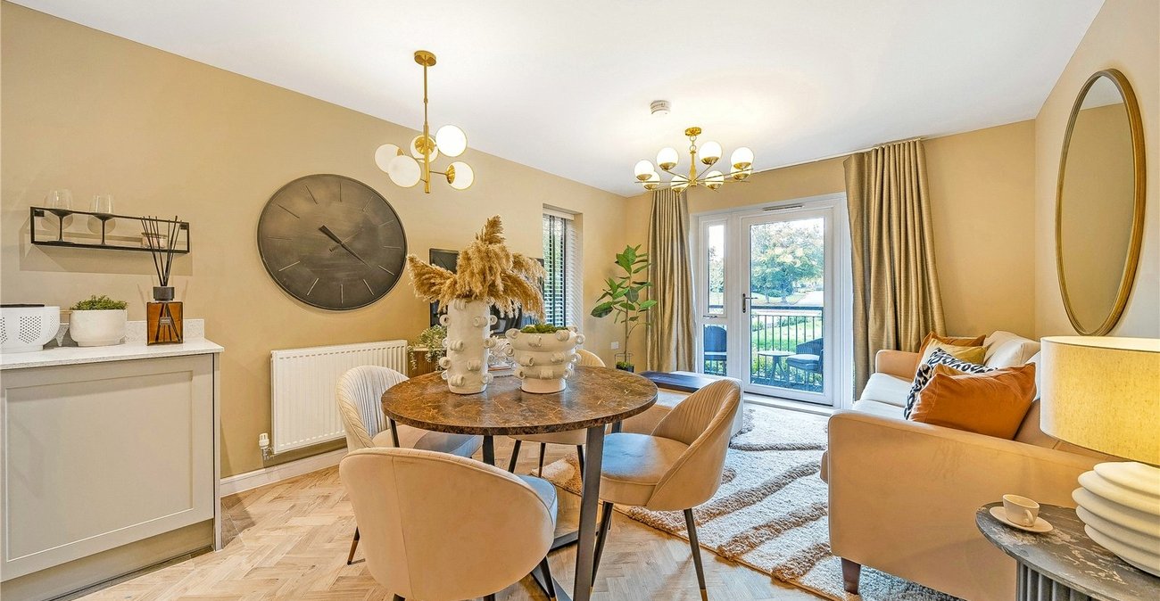 2 bedroom property to rent in Kings Hill | Robinson Michael & Jackson