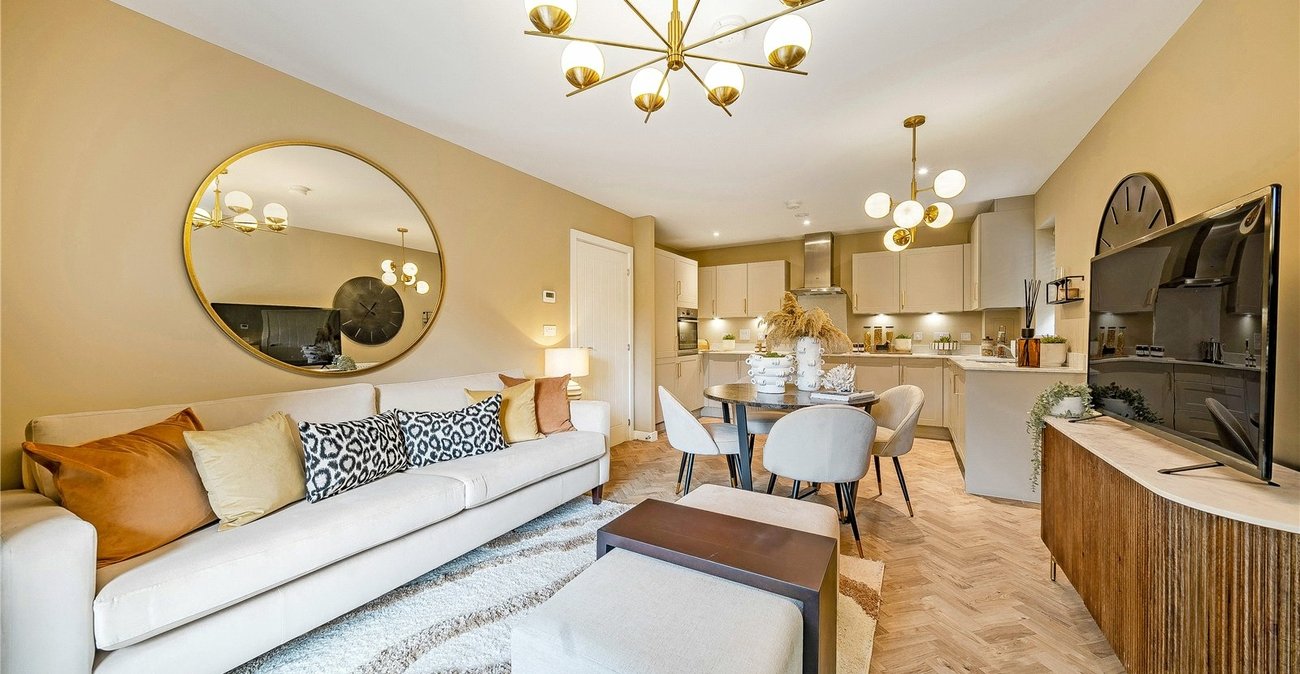 2 bedroom property to rent in Kings Hill | Robinson Michael & Jackson