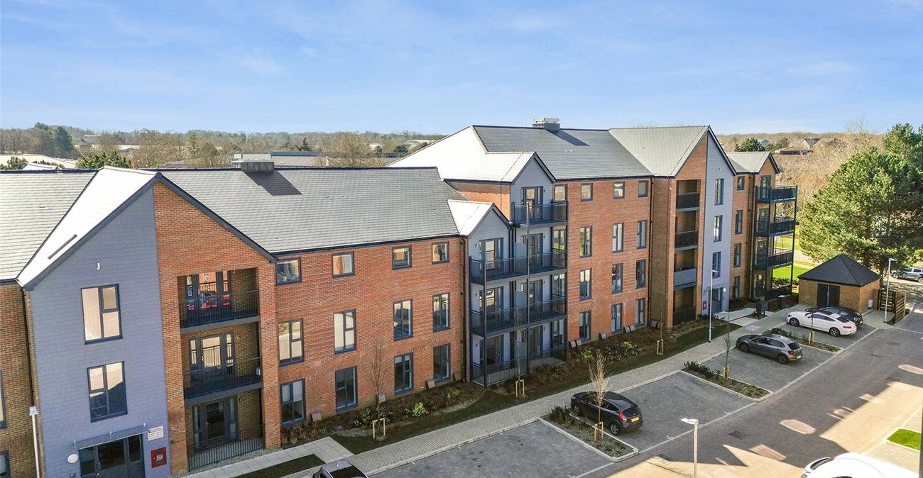 2 bedroom property to rent in Kings Hill | Robinson Michael & Jackson