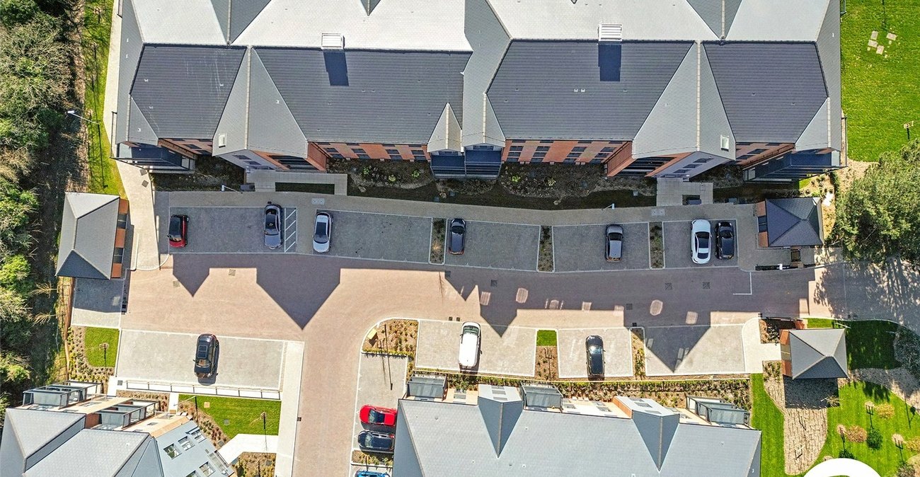 2 bedroom property to rent in Kings Hill | Robinson Michael & Jackson