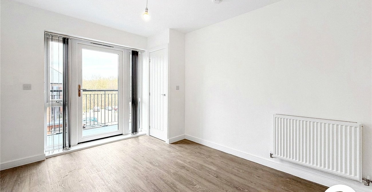 2 bedroom property to rent in Kings Hill | Robinson Michael & Jackson