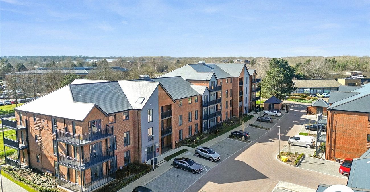 2 bedroom property to rent in Kings Hill | Robinson Michael & Jackson