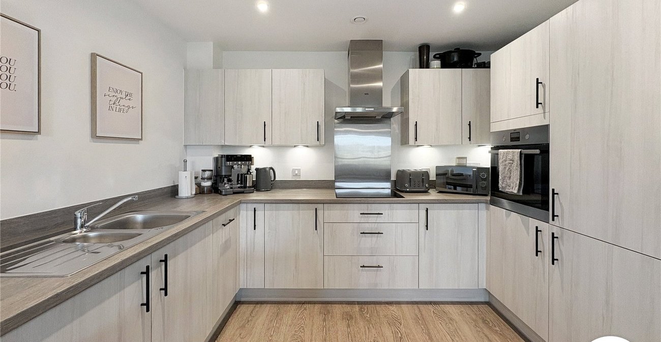 2 bedroom property to rent in Kings Hill | Robinson Michael & Jackson