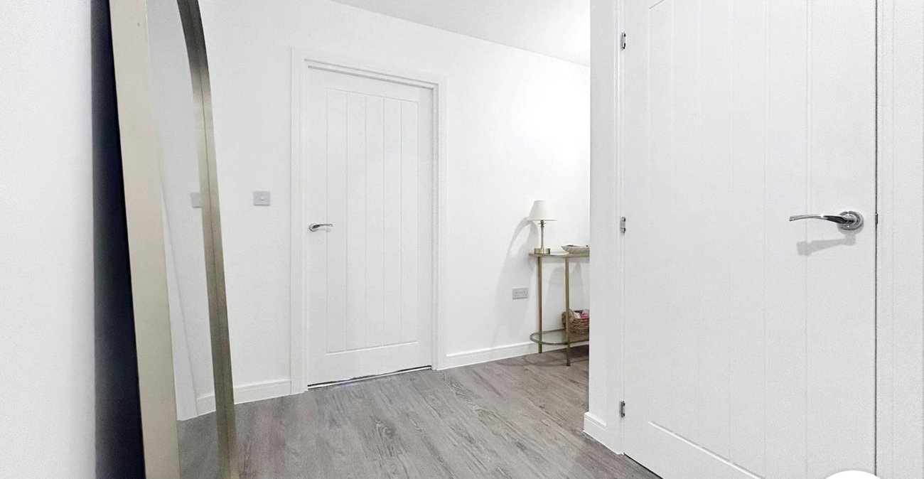 2 bedroom property to rent in Kings Hill | Robinson Michael & Jackson
