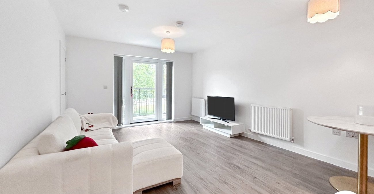 2 bedroom property to rent in Kings Hill | Robinson Michael & Jackson