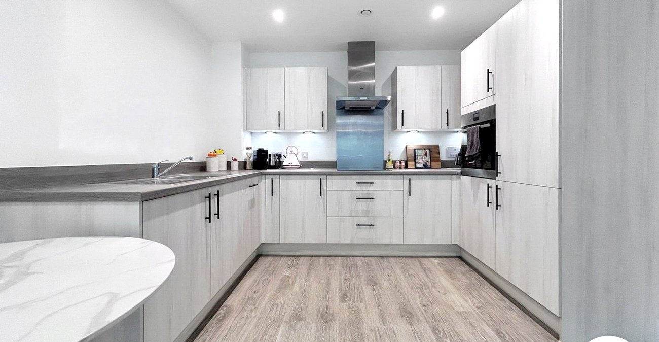 2 bedroom property to rent in Kings Hill | Robinson Michael & Jackson