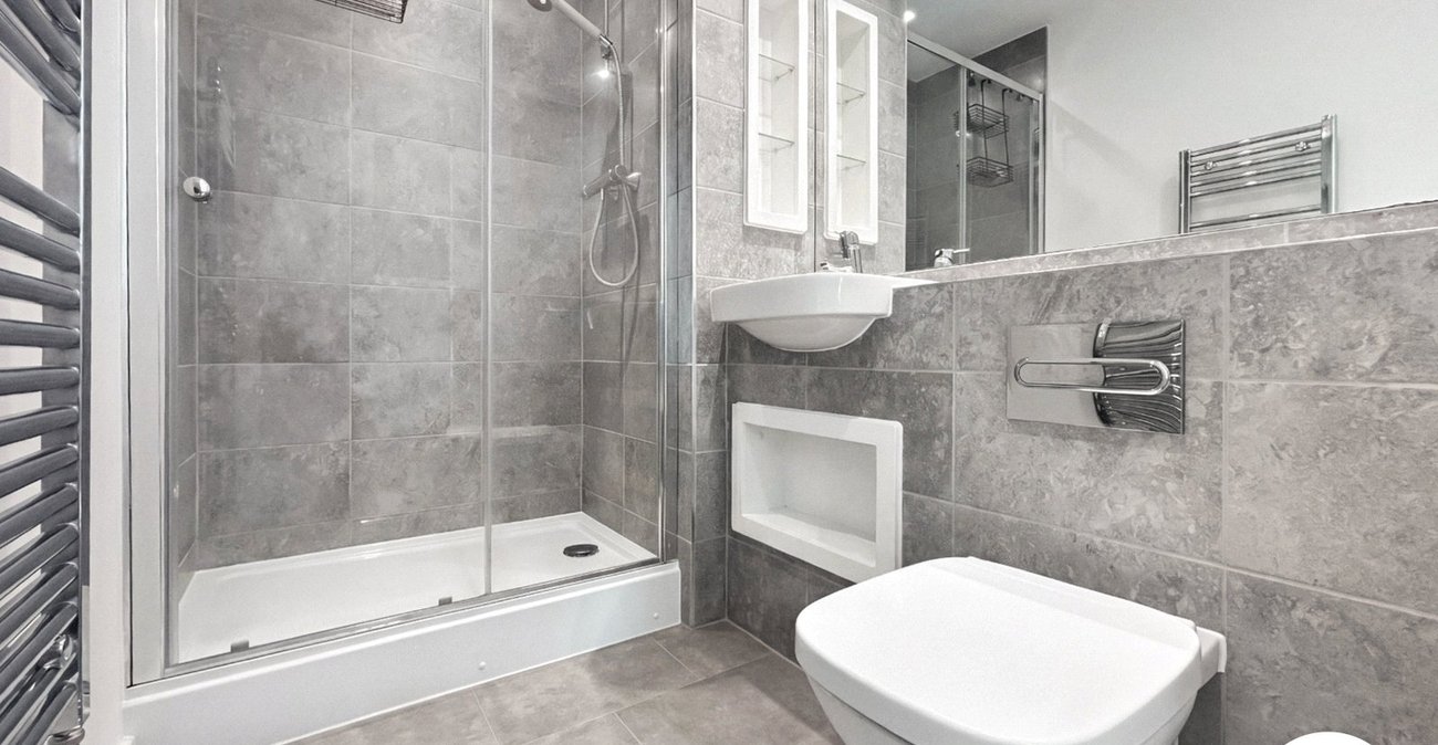 2 bedroom property to rent in Kings Hill | Robinson Michael & Jackson