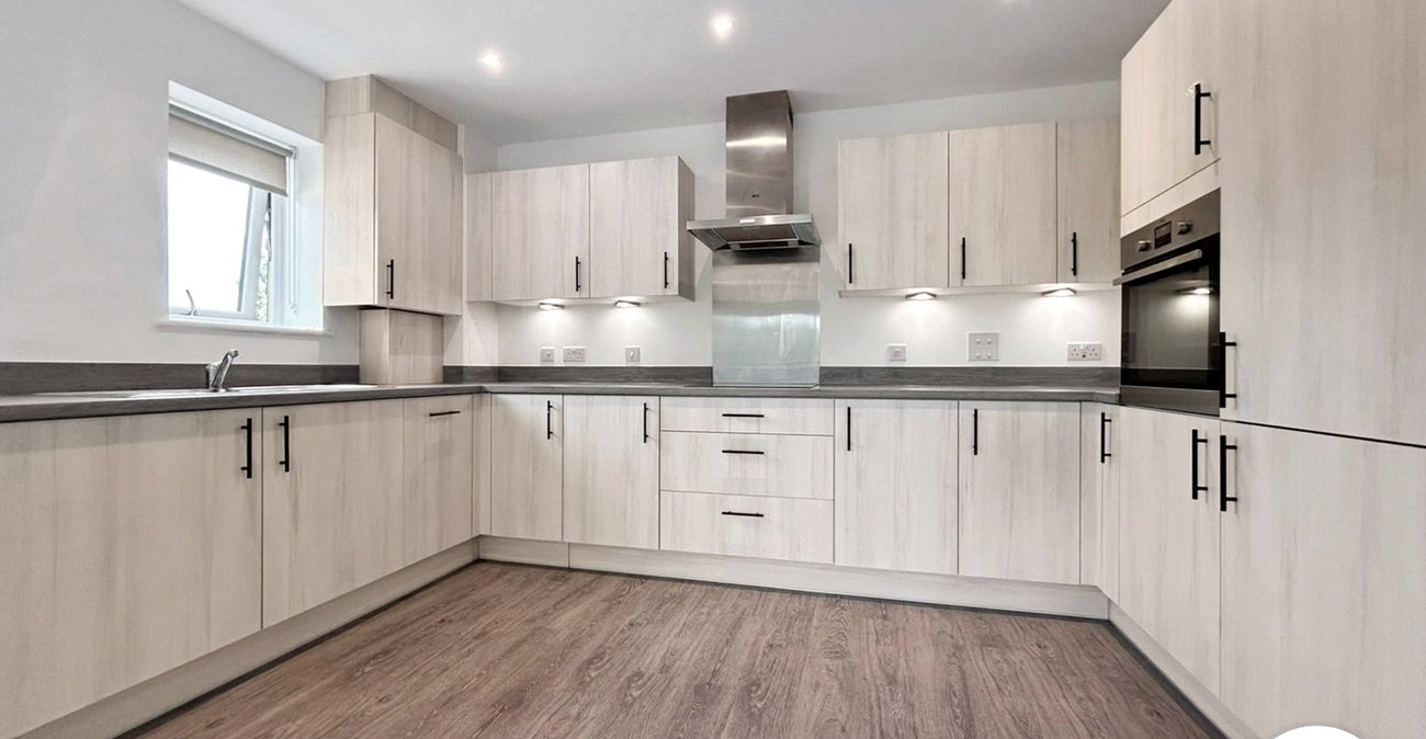 2 bedroom property to rent in Kings Hill | Robinson Michael & Jackson