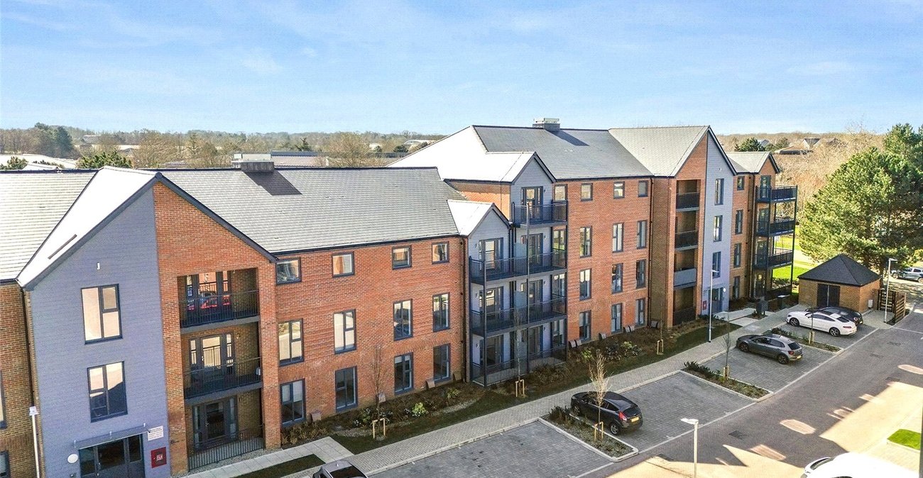 2 bedroom property to rent in Kings Hill | Robinson Michael & Jackson