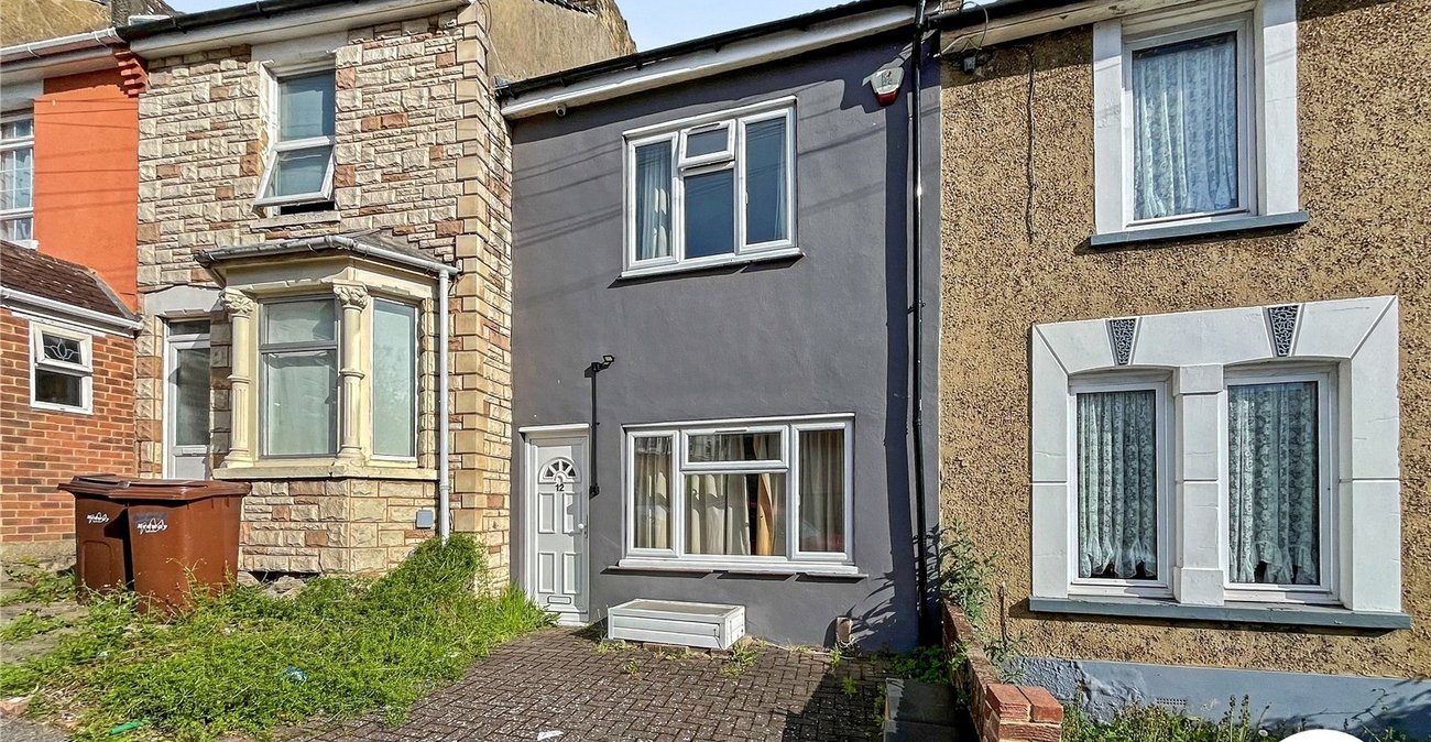 3 bedroom house to rent in Chatham | Robinson Michael & Jackson