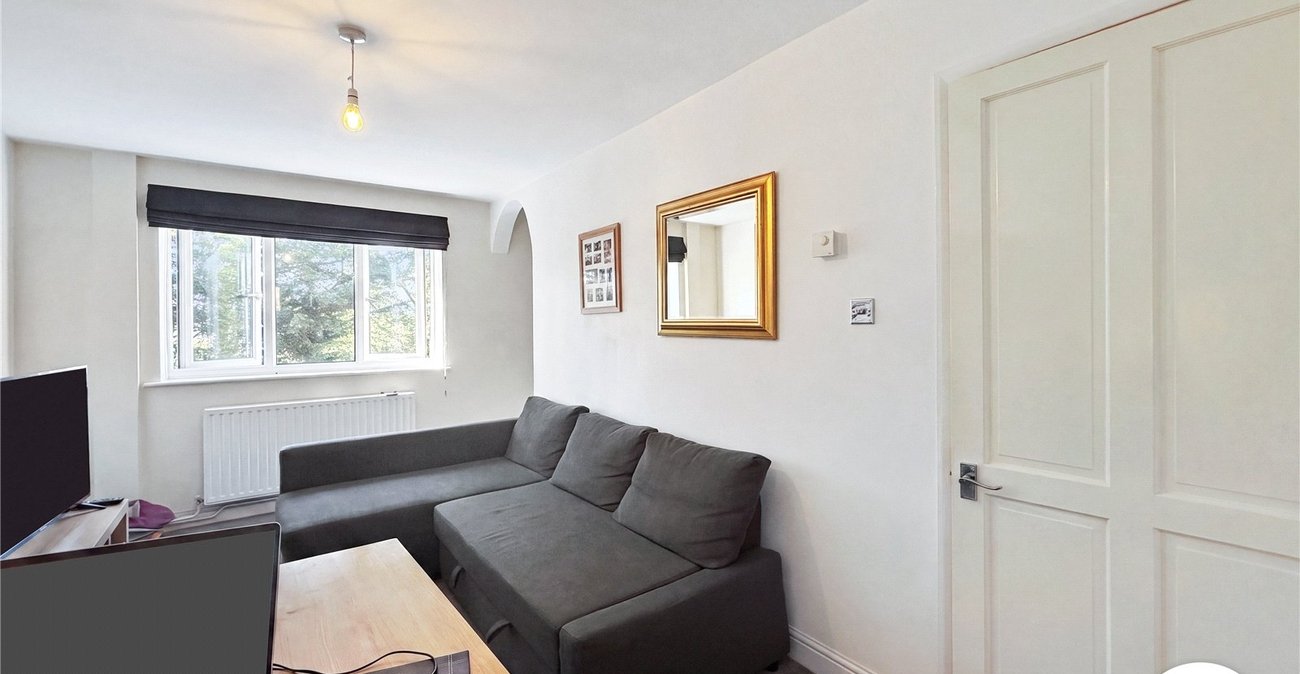 2 bedroom house to rent in Chatham | Robinson Michael & Jackson
