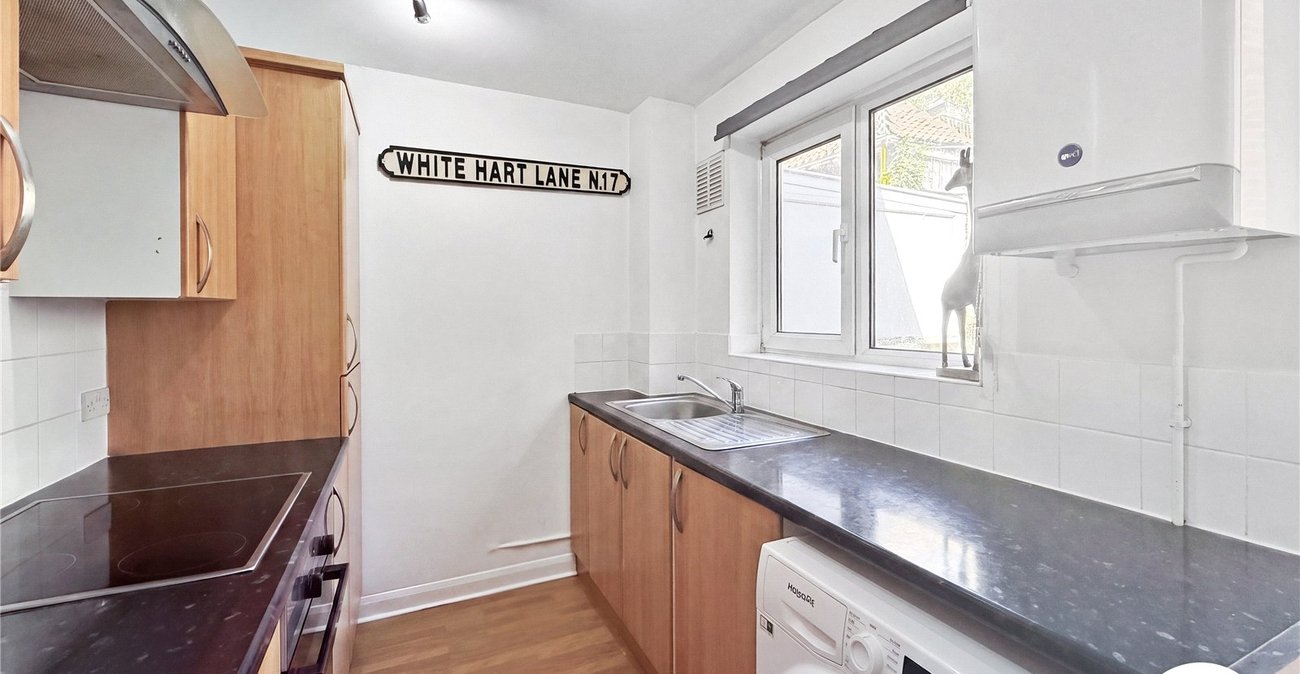 2 bedroom house to rent in Chatham | Robinson Michael & Jackson