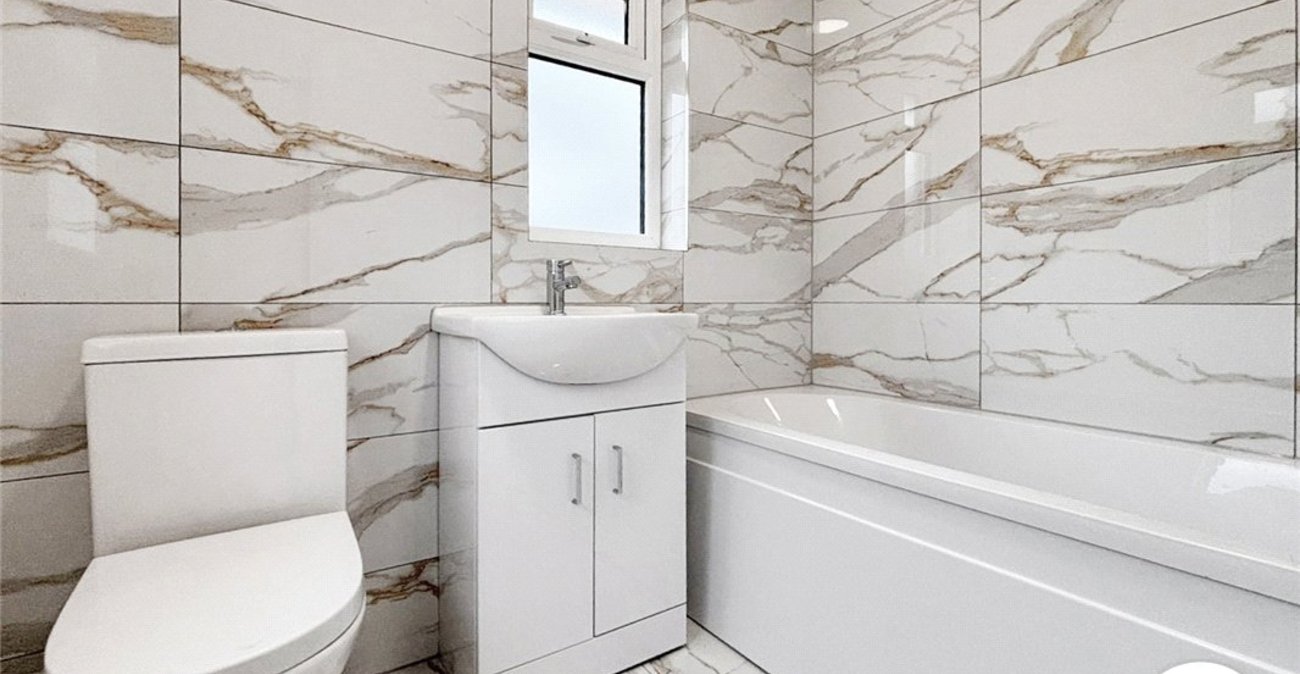 2 bedroom house to rent in Farningham | Robinson Jackson