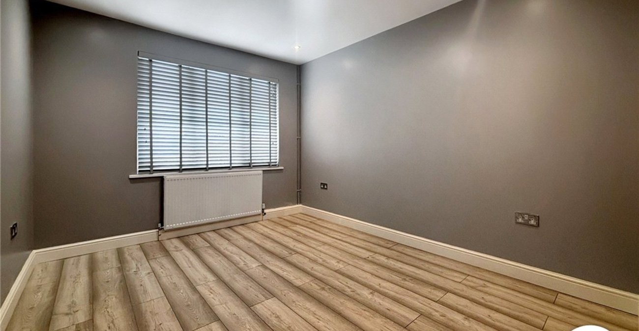 5 bedroom house to rent in Bromley | Robinson Jackson