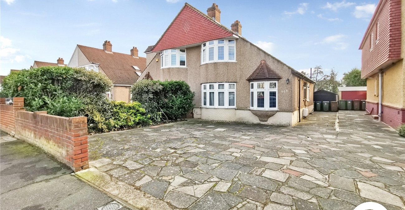 3 bedroom house to rent in Welling | Robinson Jackson