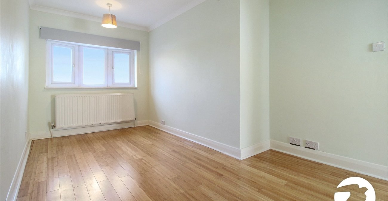 2 bedroom bungalow to rent in Gravesend | Robinson Michael & Jackson