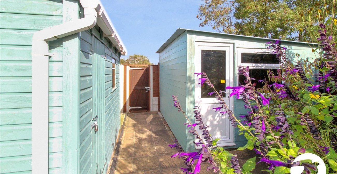 2 bedroom bungalow to rent in Gravesend | Robinson Michael & Jackson