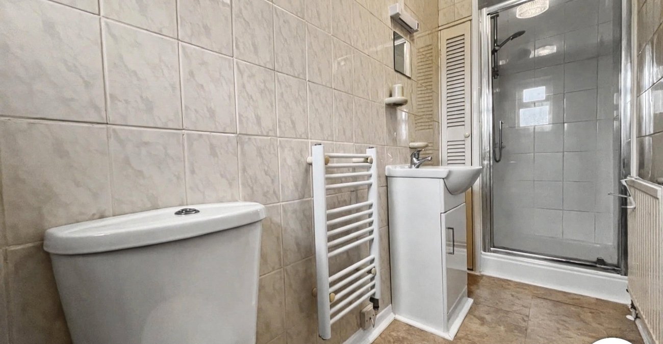 1 bedroom property to rent in Hoo | Robinson Michael & Jackson